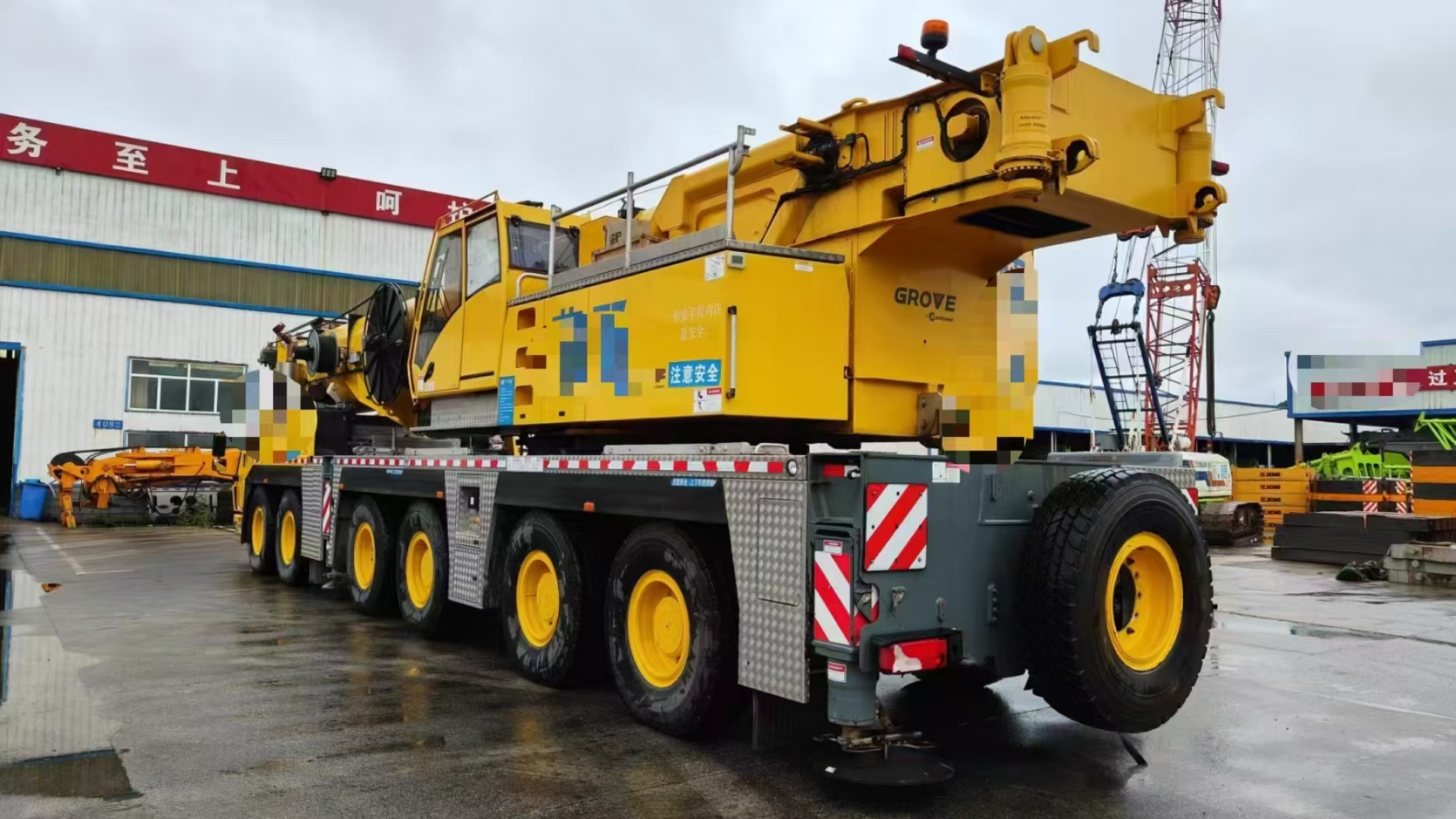 Grue Grove d'une capacité de 300 tonnes, grue de levage lourd avec système de suspension MEGATRAK 2