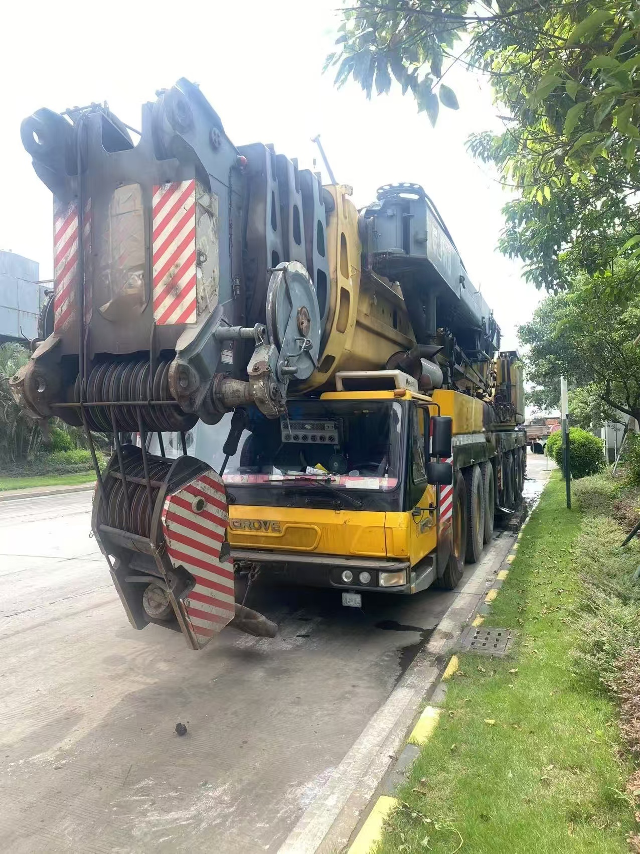 Grue mobile Grove 450T d'occasion, machine de levage tout-terrain fiable 3
