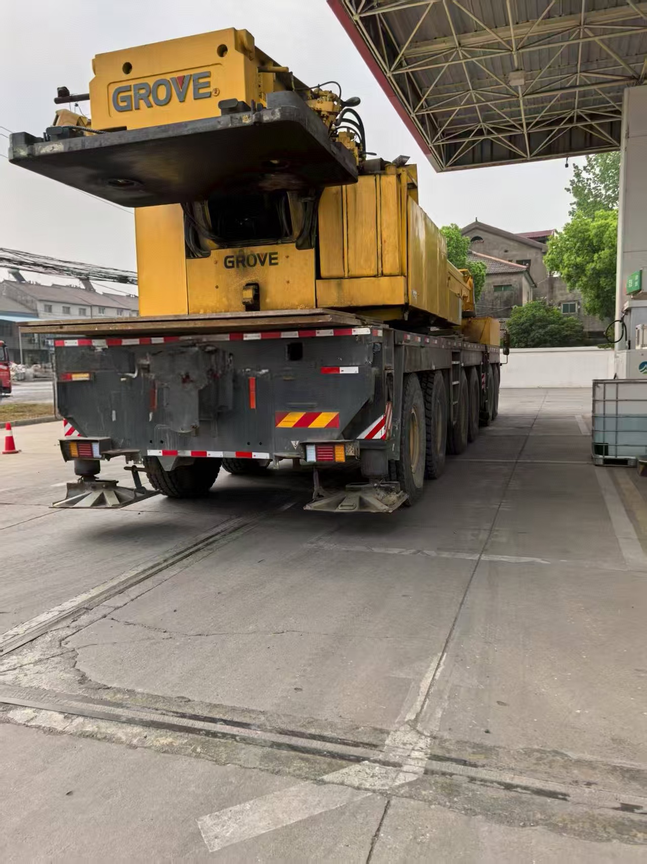 Grue mobile Grove haute performance de 200 tonnes avec une hauteur de levage maximale de 120 m 3