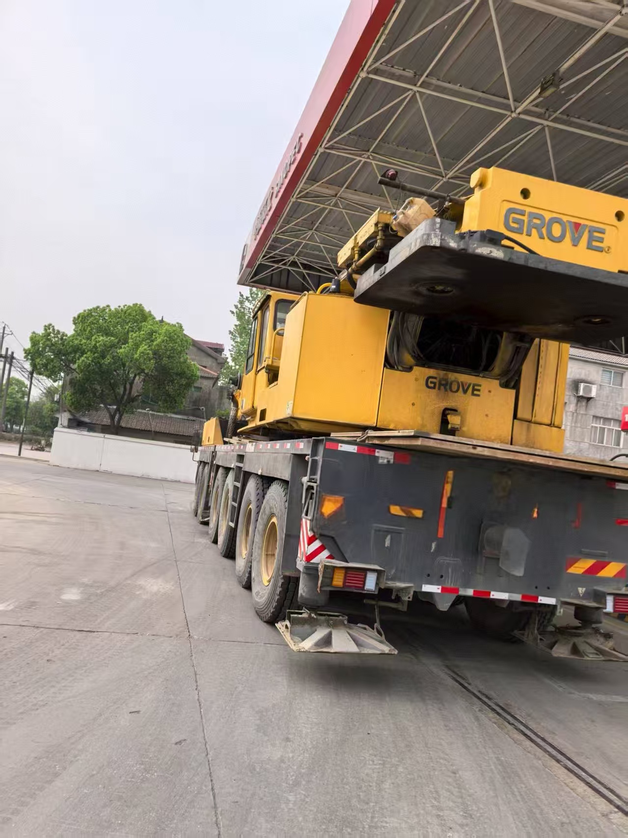 Grue mobile Grove haute performance de 200 tonnes avec une hauteur de levage maximale de 120 m 5
