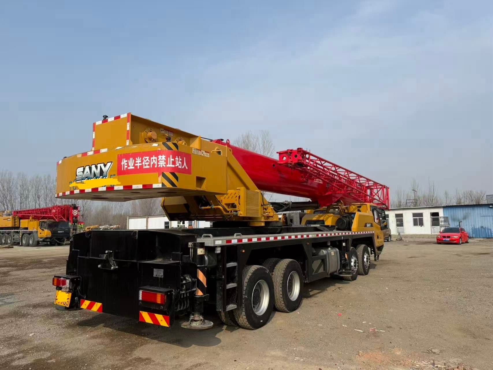 Grue hydraulique SANY STC500C5-8 de 50 tonnes avec flèche en U à 5 sections 3