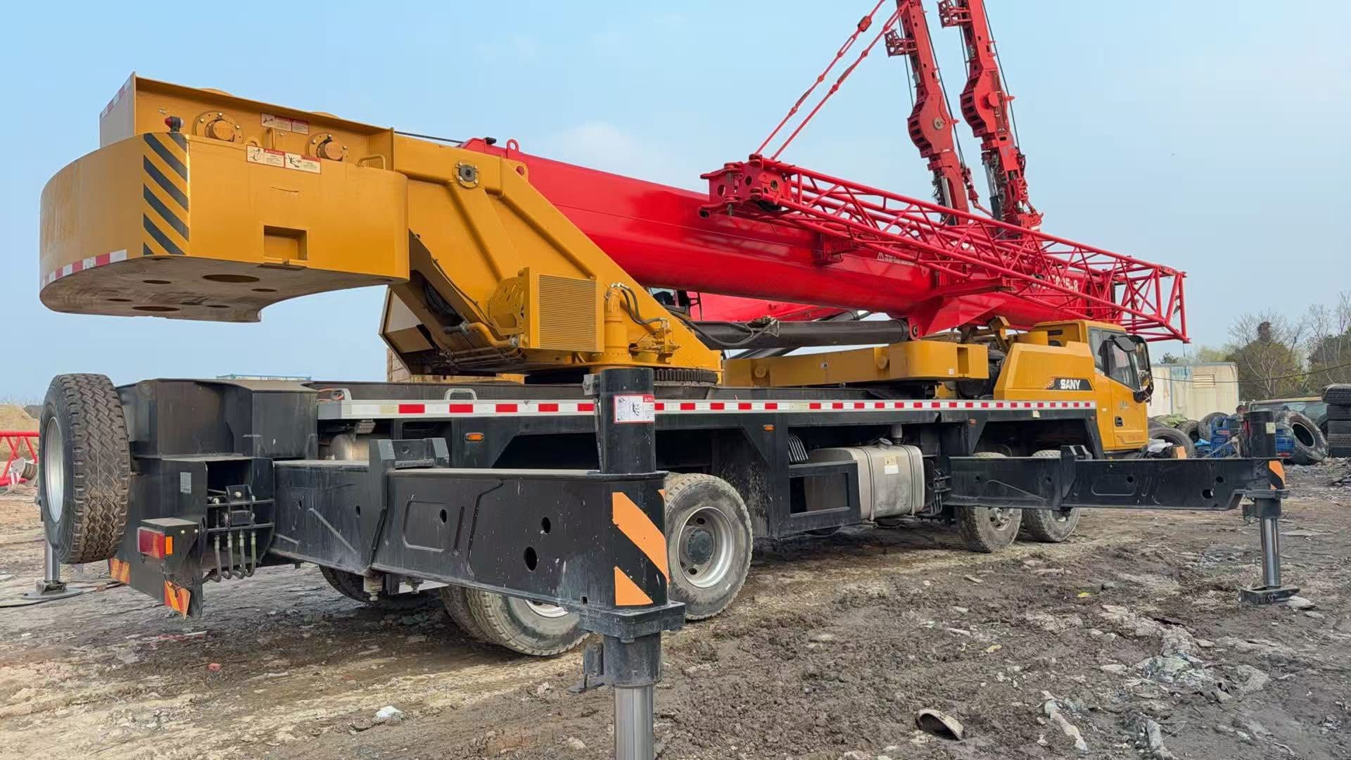 Grue hydraulique SANY STC500C5-8 de 50 tonnes (2024) avec flèche en U à 5 sections 2