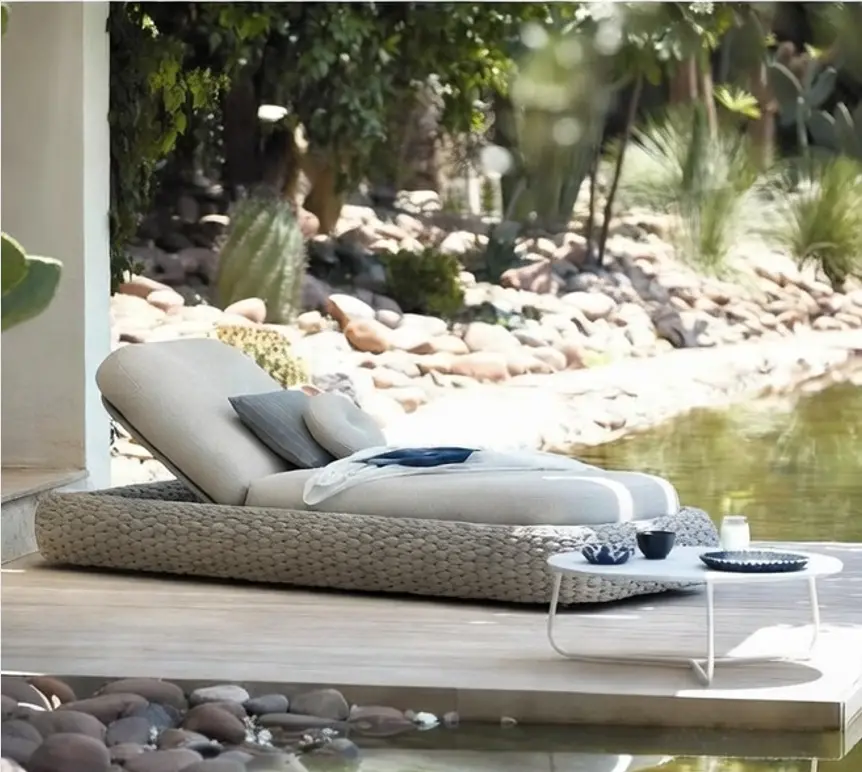 سرير استرخاء خارجي من الروطان مقاوم لجميع الأحوال الجوية، سرير فناء متين منسوج يدويًا مع وسائد خارجية مريحة - VB-128 1