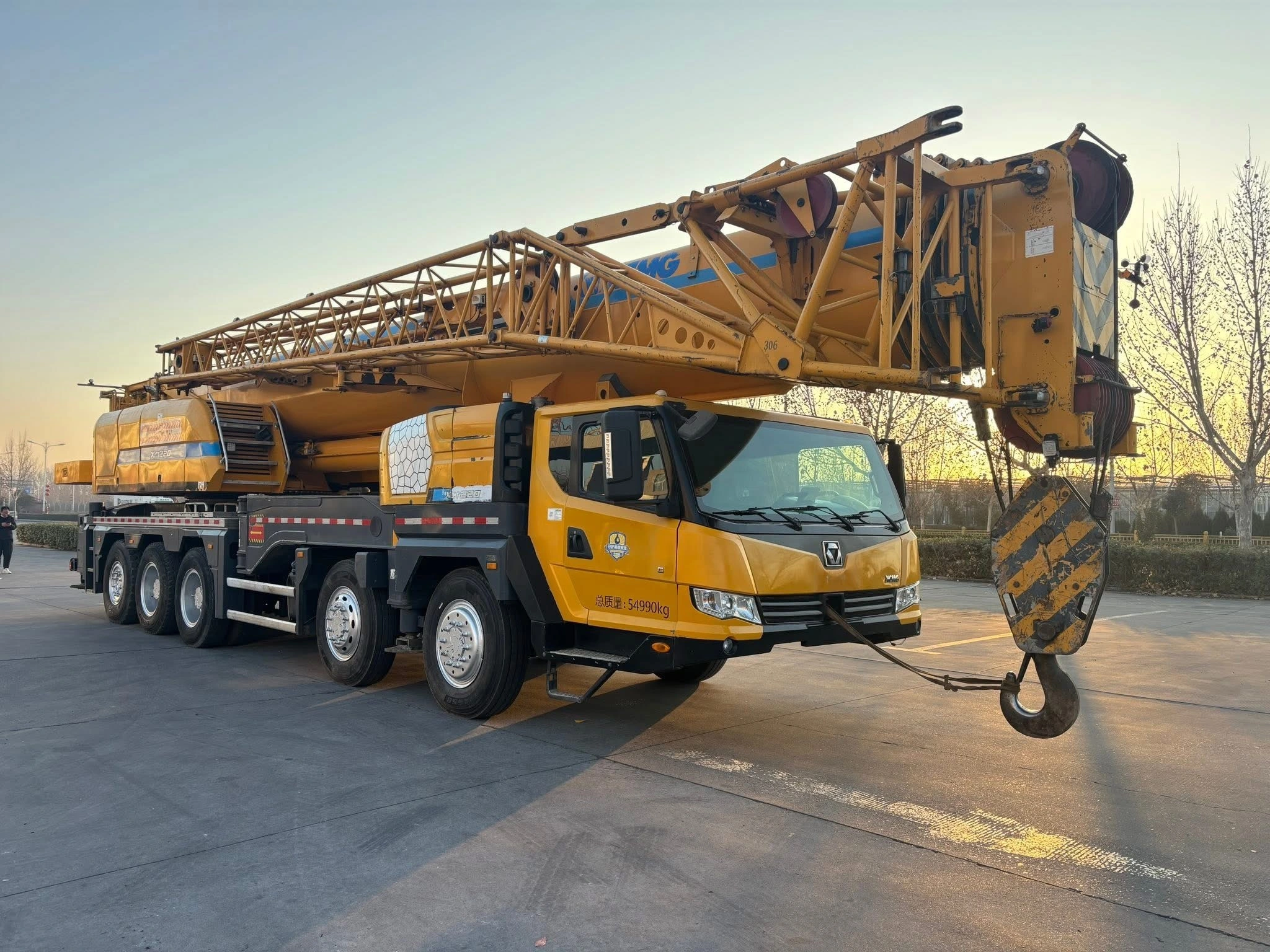 Guindaste XCMG 100T XCT100L6: Alta velocidade de elevação e eficiência de trabalho. 1