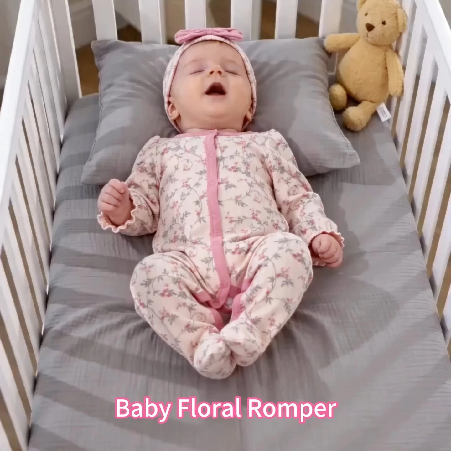 YZGM018 baby flower printed cotton onesie long sleeved infants sleepsuit romper with bow cap 1
