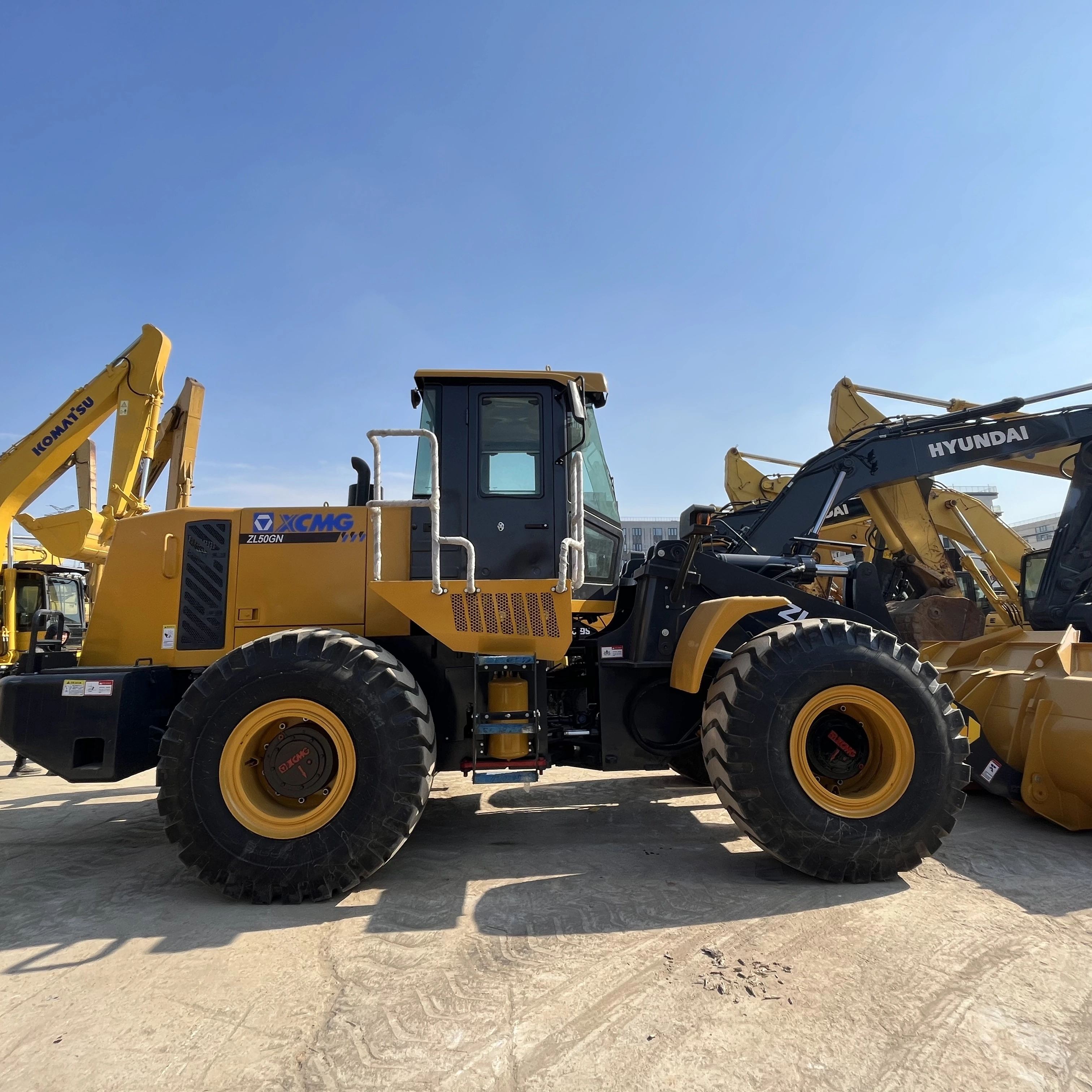 Gamit nang XCMG ZL50GN 5 Toneladang Heavy Duty Wheel Loader | Makinang Pang-paglipat ng Lupa na Mataas ang Karga at Mahusay sa Konstruksyon 1