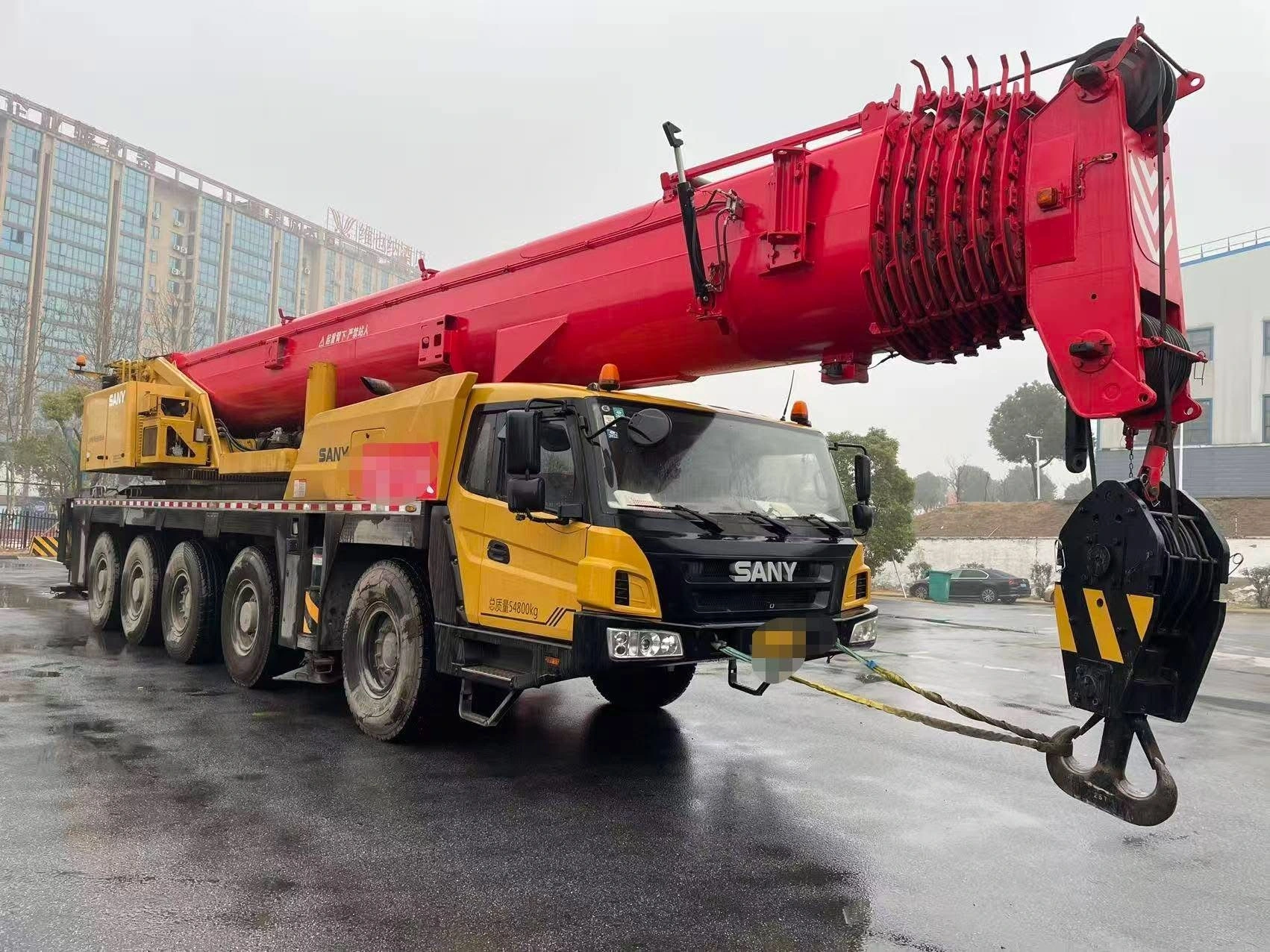 SANY STC130T7: 7-Section U-Shaped Boom Crane 1