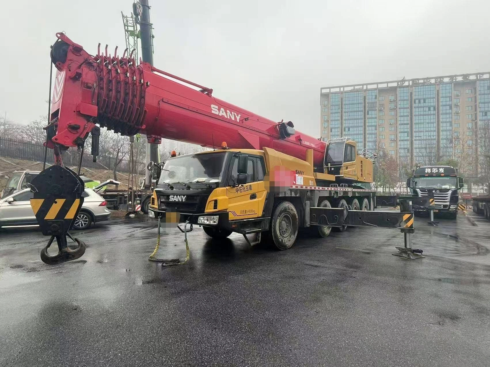 SANY STC130T7 | 130-Ton Heavy-Duty Truck Crane 1