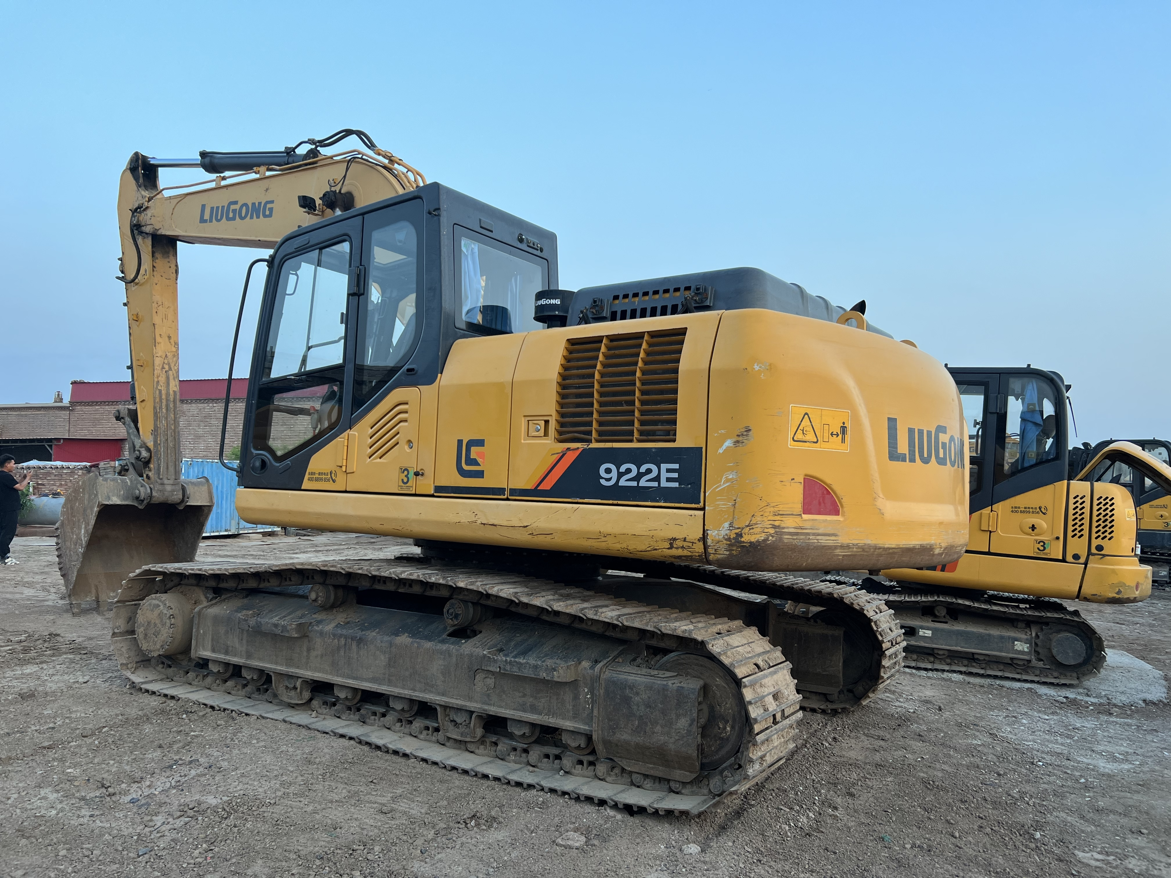 Used LiuGong 922E Crawler Excavator | 22 Ton High Efficiency Construction Machine 1