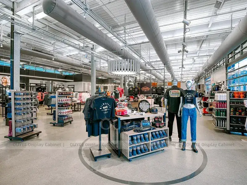 Industrielle Ladeneinrichtungen für Sportbekleidung mit blauen Rahmen 1