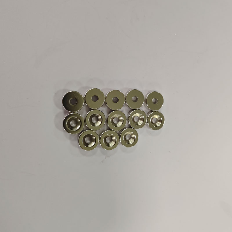 SM-03152040  N35 Countersunk Neodymium Magnets D15xD4.5/D9x5.2 with NiCuNi Coating 3