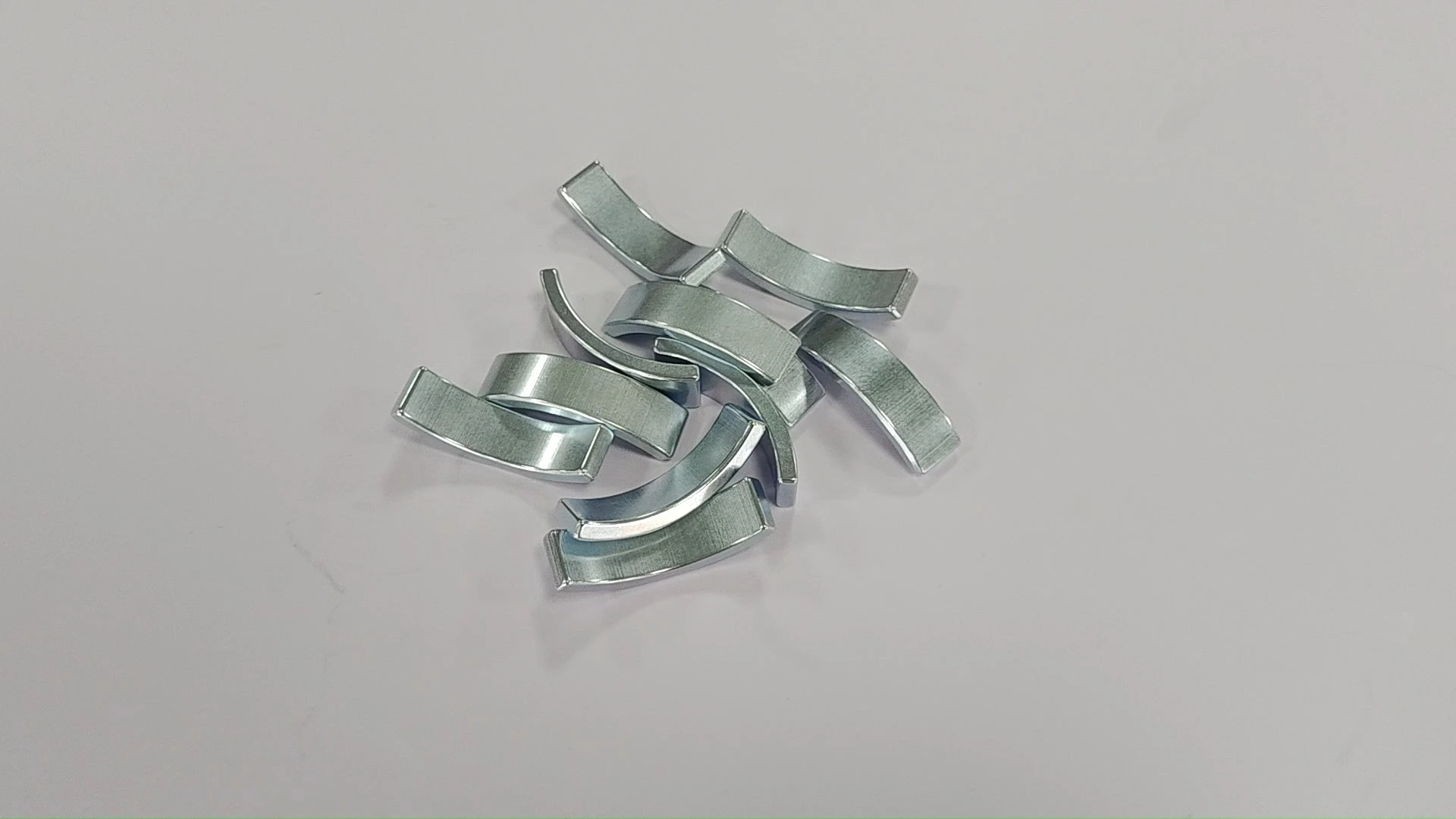 SM-03152041  High-Performance Zinc-Plated Neodymium Arc Magnets (Magnetic Segments/Wedges) for Motor Applications 1