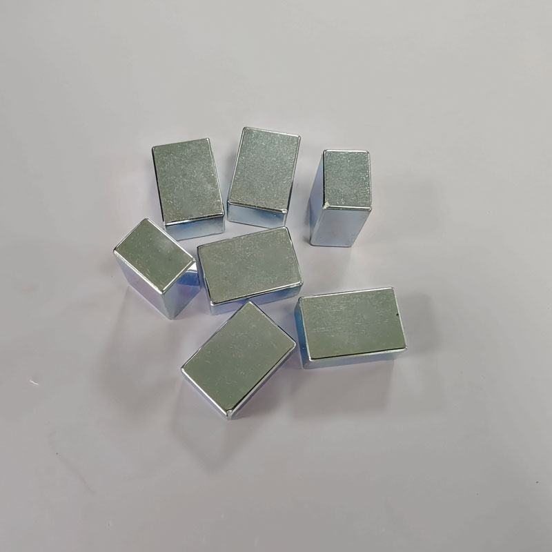 SM-03152043 Hoogwaardige N38 verzinkte neodymium blokmagneten 32,5x22x16mm, gesinterde rechthoekige NdFeB-magneten voor industriële en technische toepassingen 2