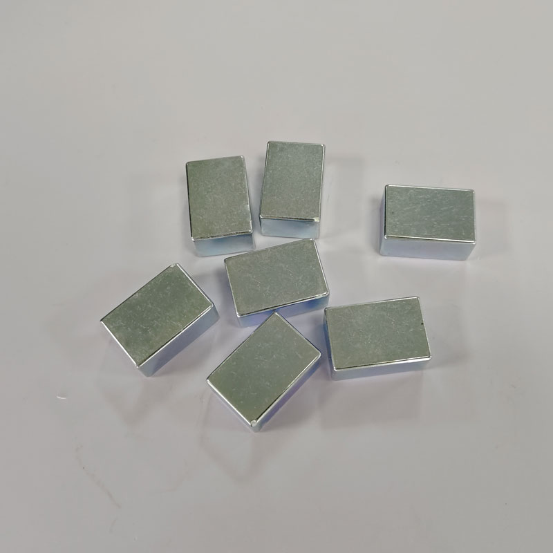 SM-03152043 Hoogwaardige N38 verzinkte neodymium blokmagneten 32,5x22x16mm, gesinterde rechthoekige NdFeB-magneten voor industriële en technische toepassingen 4