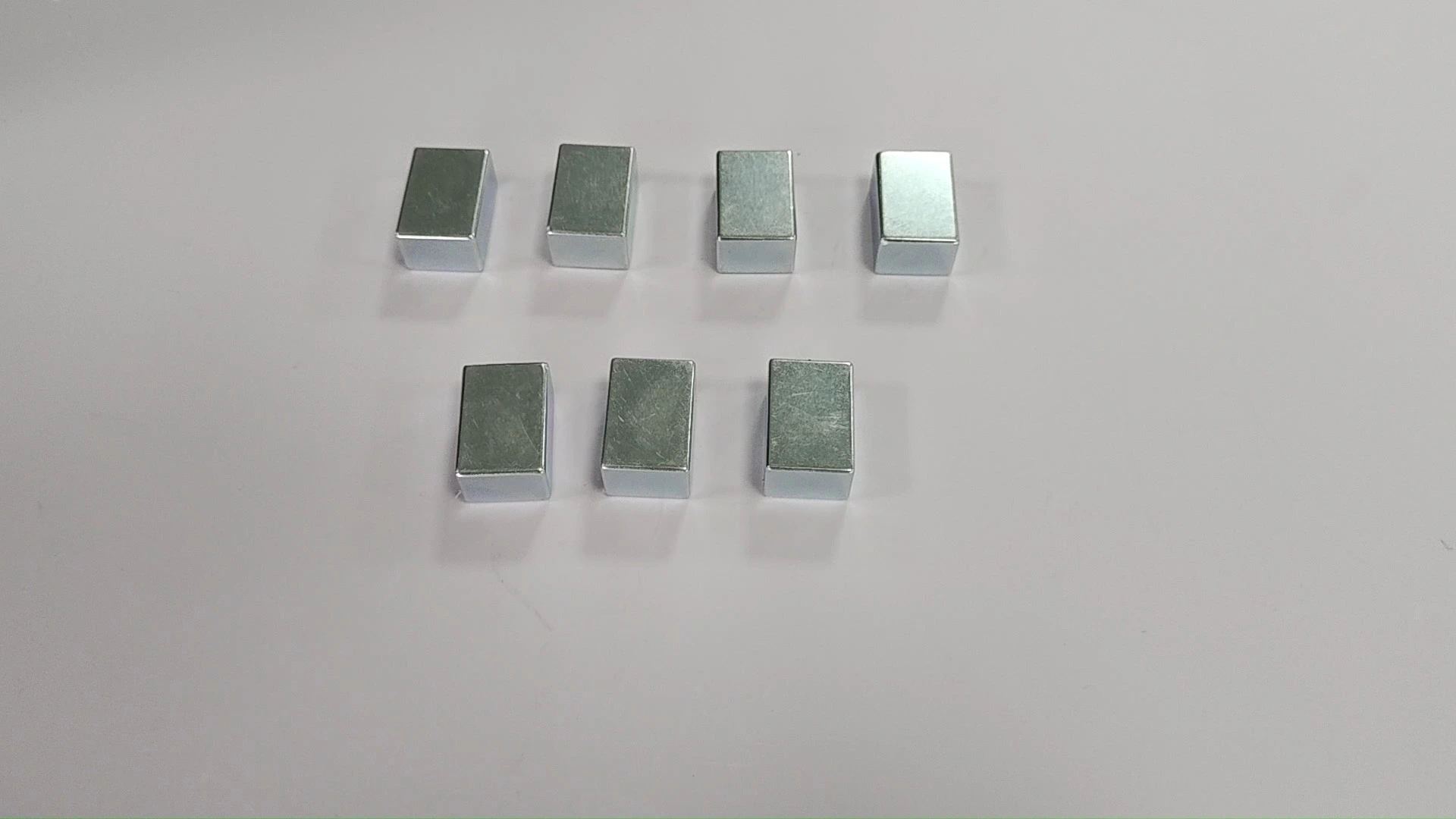 SM-03152043 High Performance N38 Zinc-Plated Neodymium Block Magnets 32.5x22x16mm, Sintered NdFeB Rectangular Magnets for Industrial & Engineering Applications 1