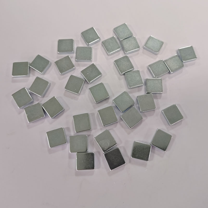 SM-03152044 N35 Pocinčani neodimijski kvadratni blok magneti 12,9x12x4 mm, visokoučinkoviti sinterirani NdFeB magneti za industrijsku, elektroničku i DIY primjenu 4