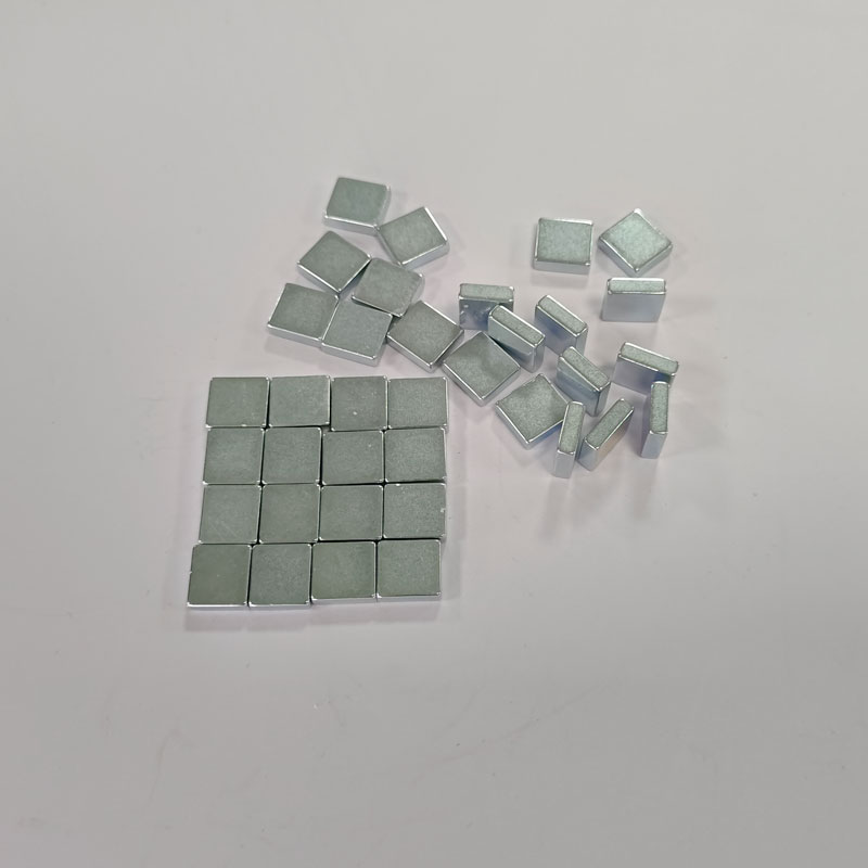 SM-03152044 N35 Pocinčani neodimijski kvadratni blok magneti 12,9x12x4 mm, visokoučinkoviti sinterirani NdFeB magneti za industrijsku, elektroničku i DIY primjenu 6
