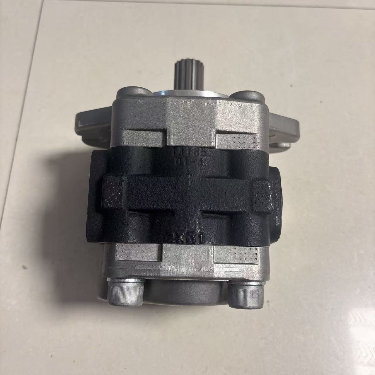 Pompa a ingranaggi Shimadzu 600B40R493 KRP4-27AVNFN6 KRP4-17CHJB SGP1A36L264 Pala gommata Hitachi ZW310-6 2