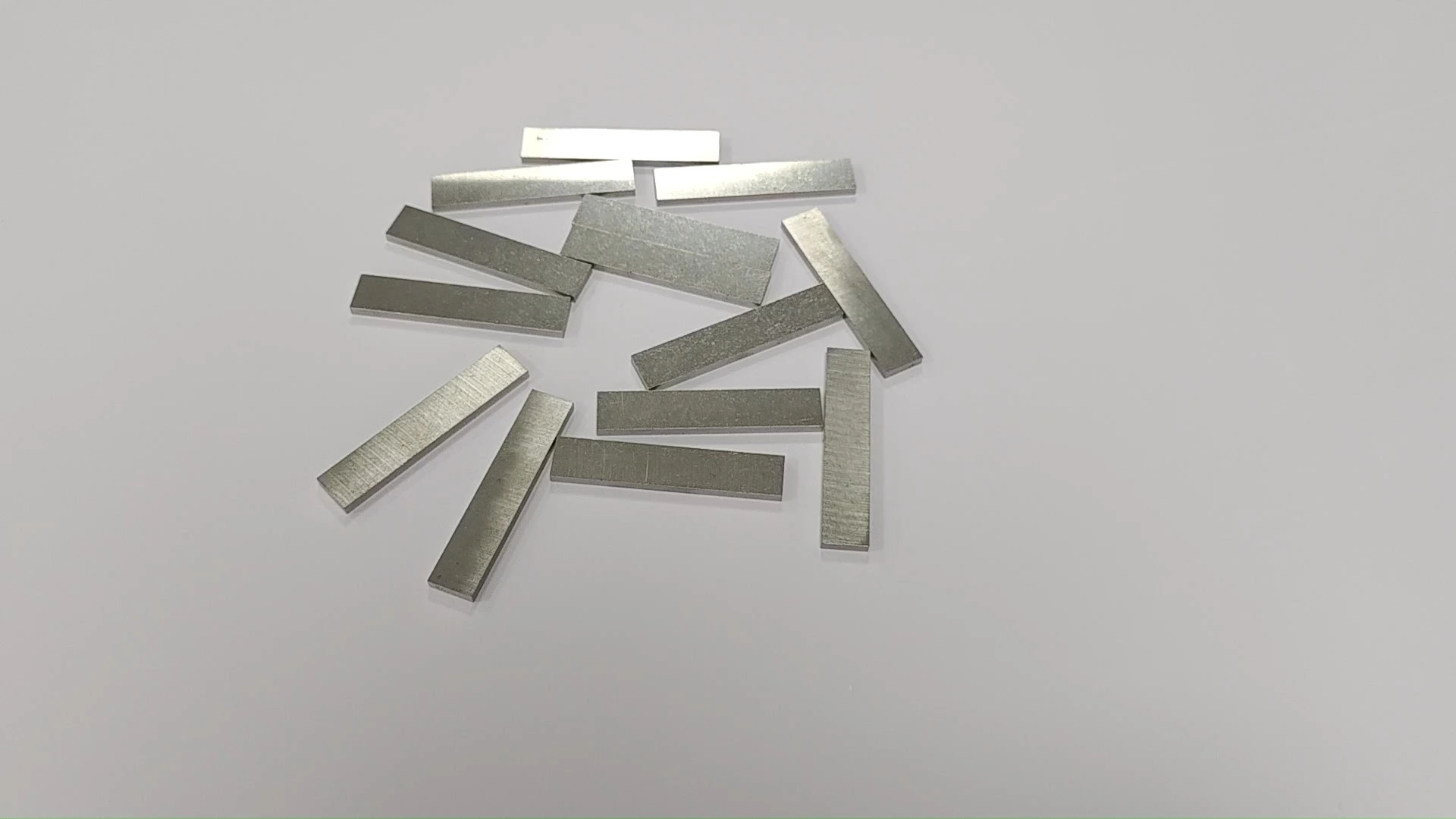 SM-047897 Premium 58×3×11.7mm AlNiCo Flat Bar Magnets – High-Temp Stable & Corrosion Resistant 1