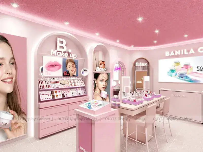 Interior da loja de beleza rosa Banila Co 1