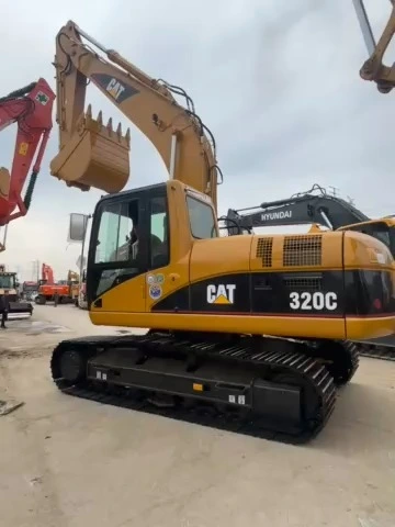 Продается подержанный экскаватор CAT 320C, без протечек, в хорошем состоянии. 1