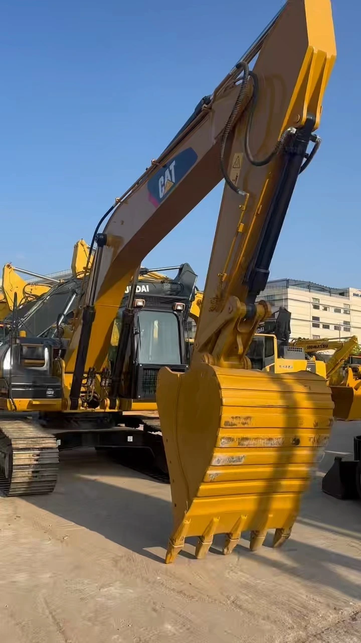 Б/у экскаватор CAT 325D2L, мало наработанных часов, в хорошем состоянии. 1