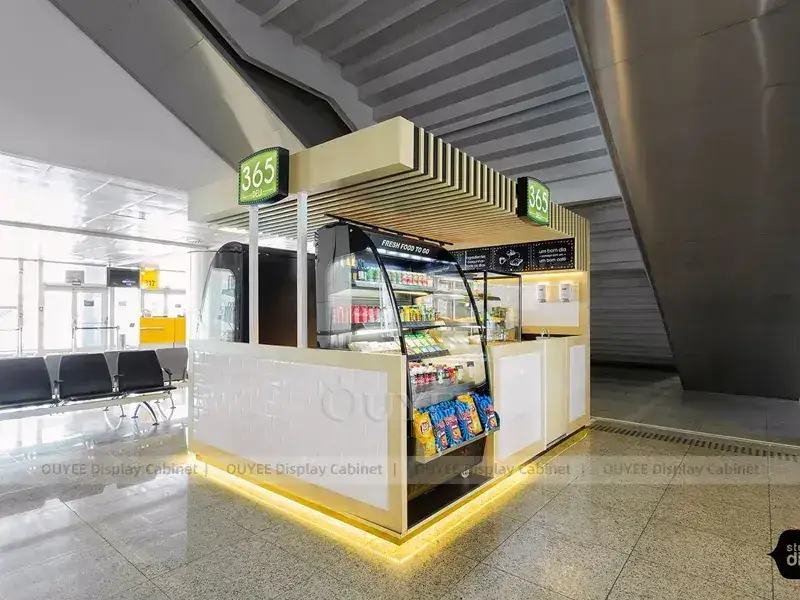 365 Getränkekiosk mit Glaskühlvitrinen und beleuchtetem Thekensockel 1