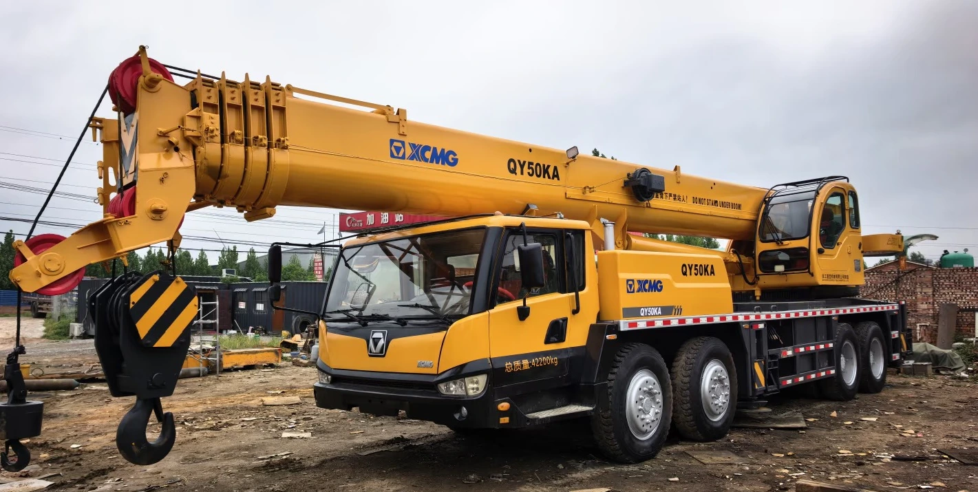 Secondhand XCMG 350T Truck Crane XCA350 Good Condition For Sale 1