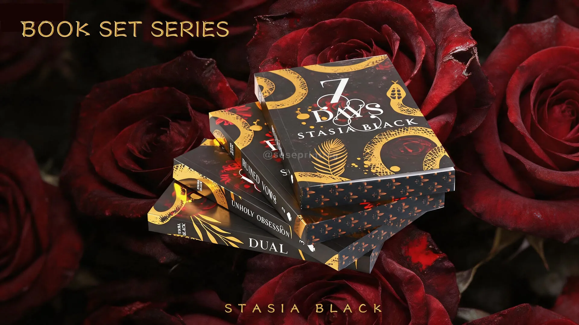 Crea una edición especial de Omnibus con cubierta con detalles en lámina dorada y bordes con estampados. 1