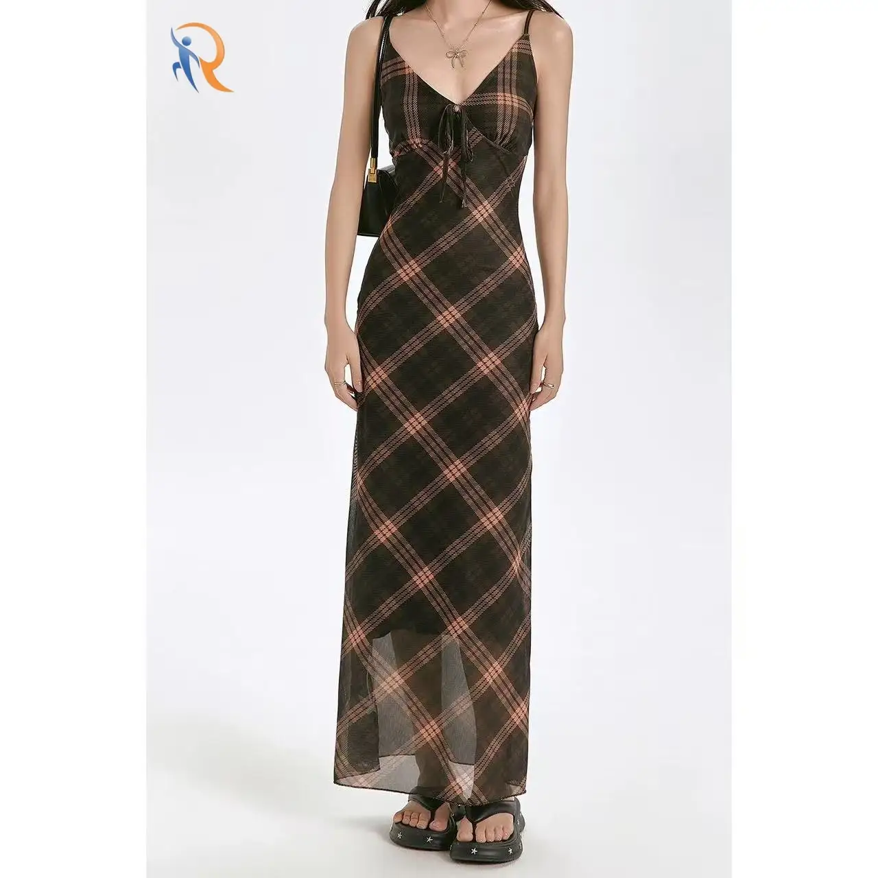 فستان نسائي كلاسيكي بنقشة مربعات وحمالات 1