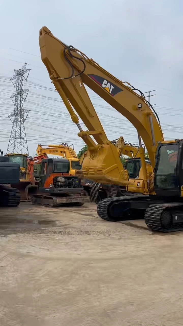 Pelle hydraulique CAT 320CL d'occasion, godet de 0,8 m³ et 20 tonnes, à vendre 1