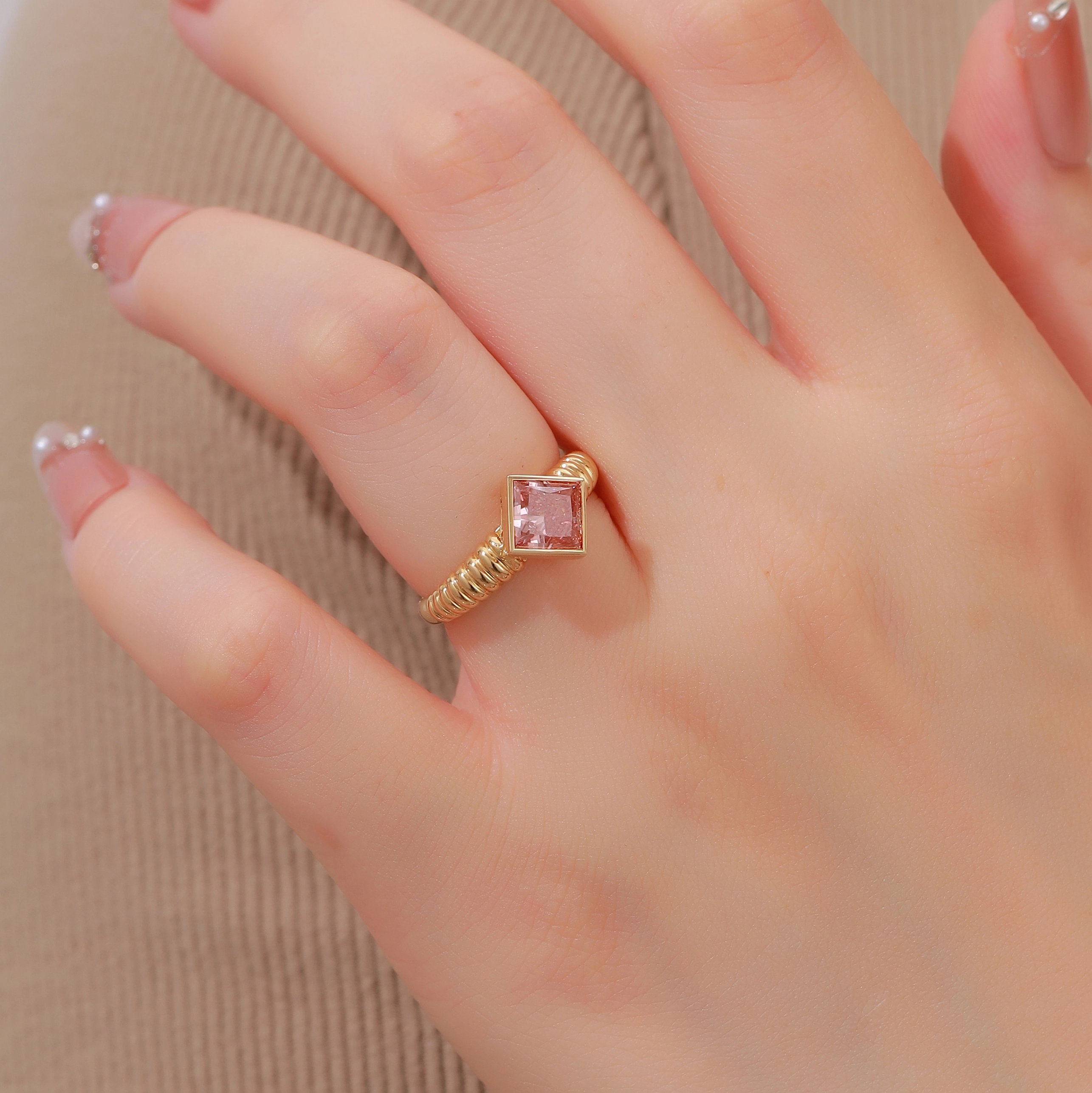 18K Yellow Gold 1.27ct Pink Princess Classic Single-Stone Luxury Ring VS US5.5 ZKFZ060 1