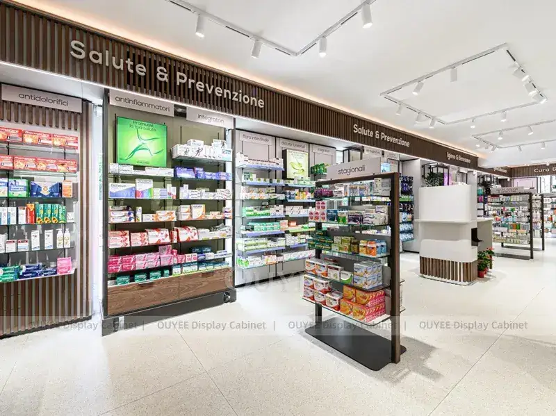 Apothekenregale mit schwarzen, gerahmten Mitteldisplaytürmen 1