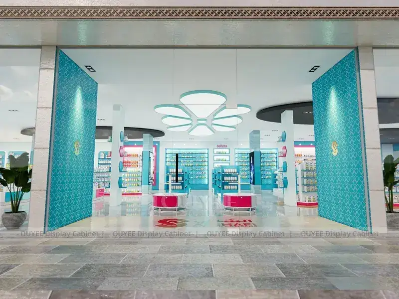 Aqua Apotheke mit geschwungener Akzentwand und Gondeln 1