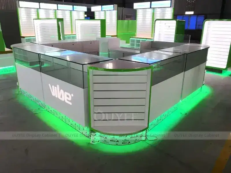 Espositori per negozi di accessori per telefoni a LED neri e verdi con pareti illuminate 1
