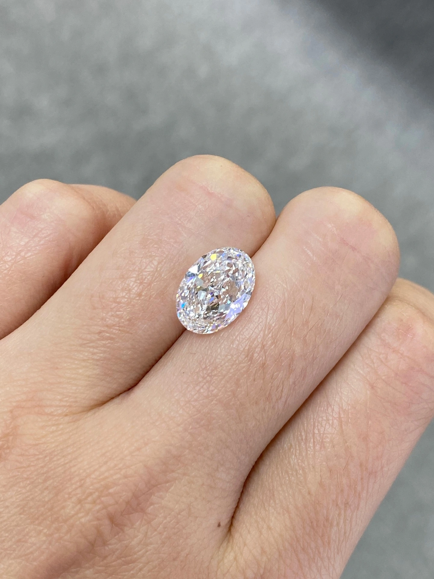 3.09CT, VS1 clarity 3EX Cut Oval Laboratory Grown Diamond White Diamond Unset Diamond Wholesale Customization IGI：747588023 1