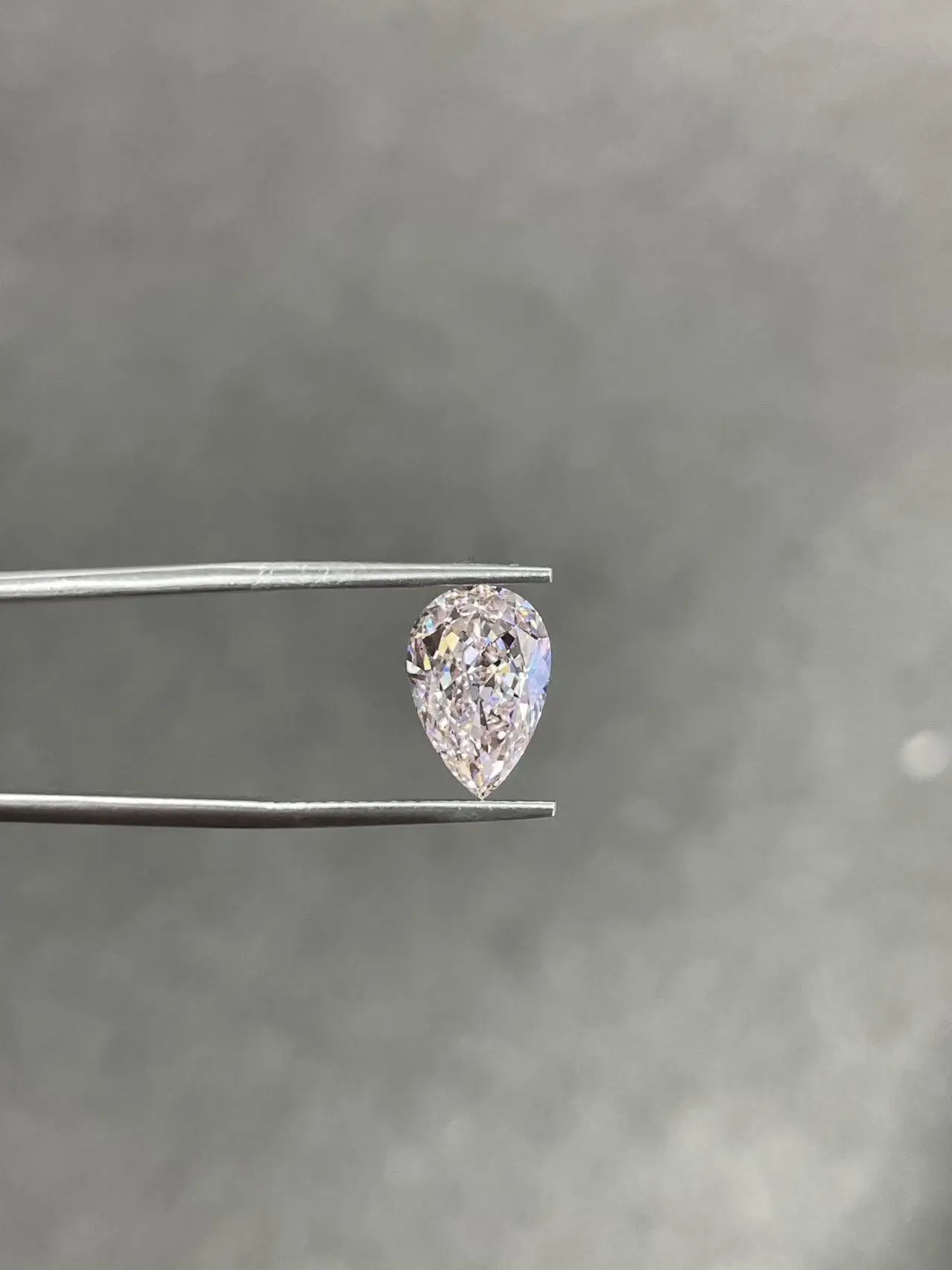 Fancy Light Pink VS1 Clarity Pear-Cut Lab-Grown Diamond 3.37ct IGI:634460596 1