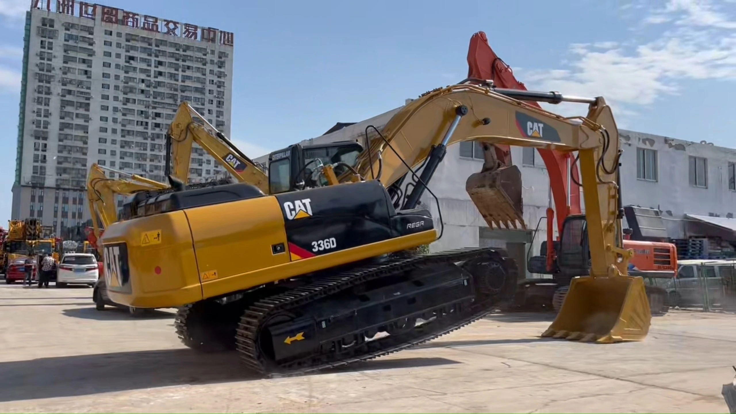 Excavadora mediana de 36 toneladas, Caterpillar 336D usada, lista para trabajar. 1