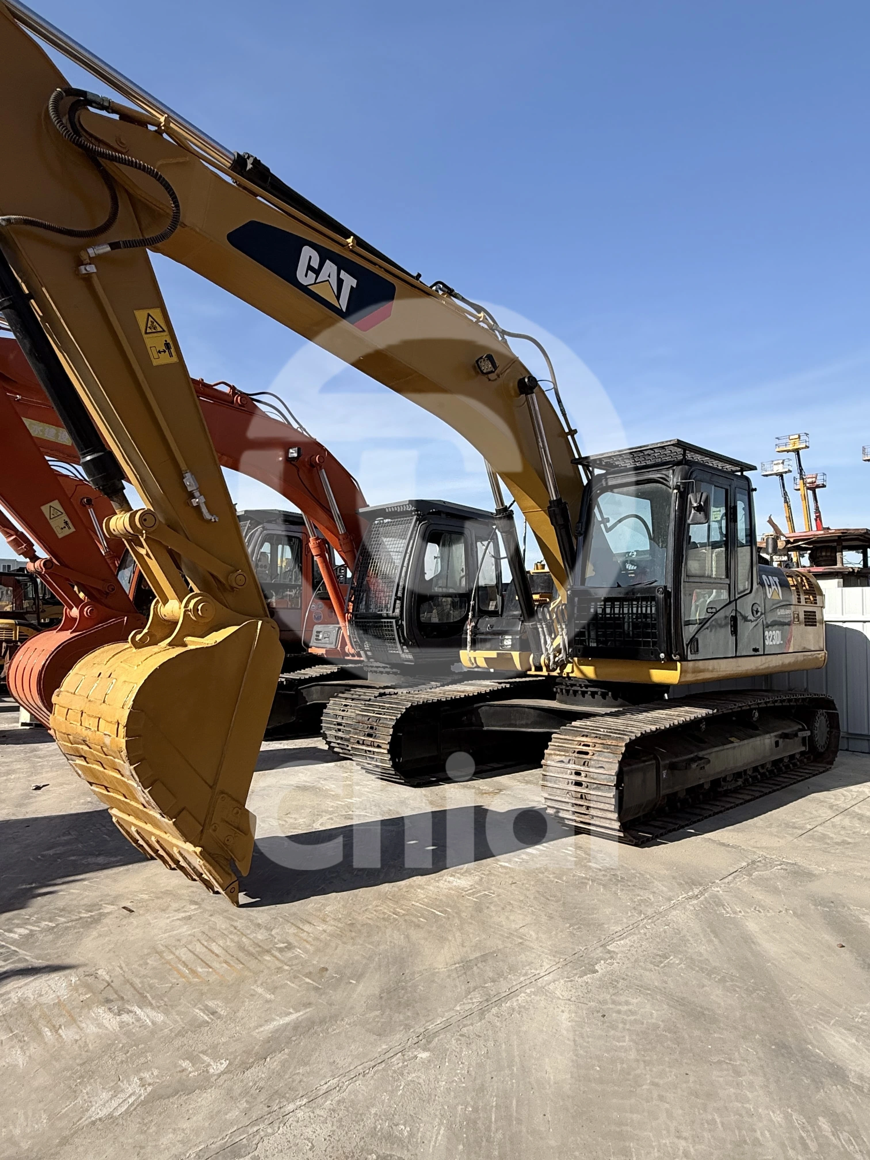 2017 CAT 323DL Secondhand Crawler Excavator Cat 324D2 324D 325BL 325C 325D 330BL High Quality Diggers in Stock in Shanghai 1