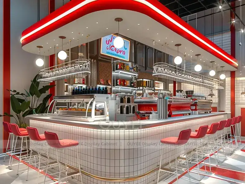 Balcão de quiosque de cafeteria em tom de madeira vermelha com prateleiras iluminadas para garrafas, ideal para projetos de cafés independentes. 1