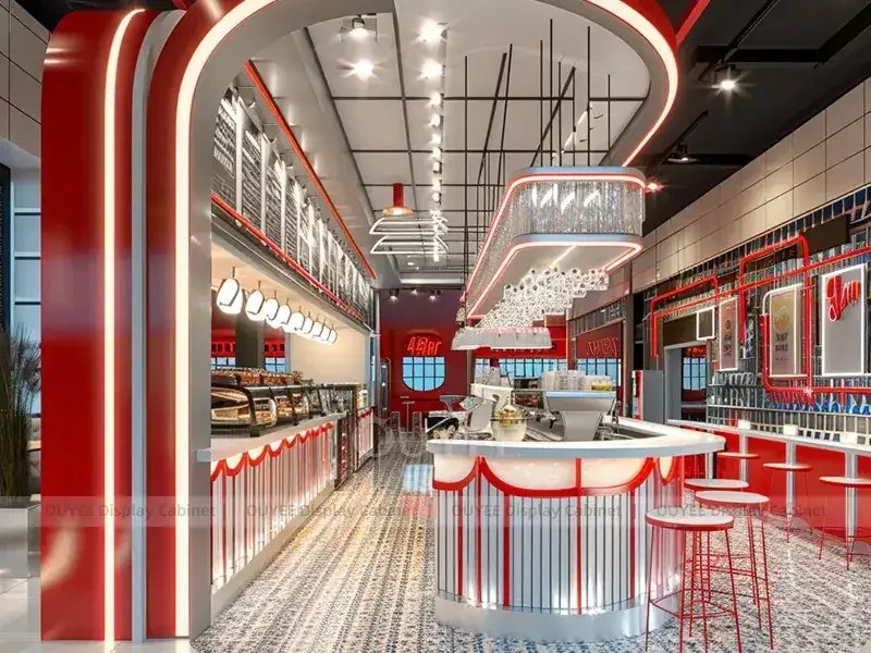 Kiosktheke in Holzoptik mit roter Fliesenfront und Barhockern für Bubble Tea 1