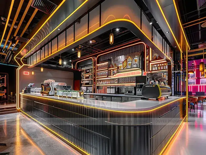 Comptoir de café orange ton bois avec garniture dorée et vitrine en verre pour coins café haut de gamme 1