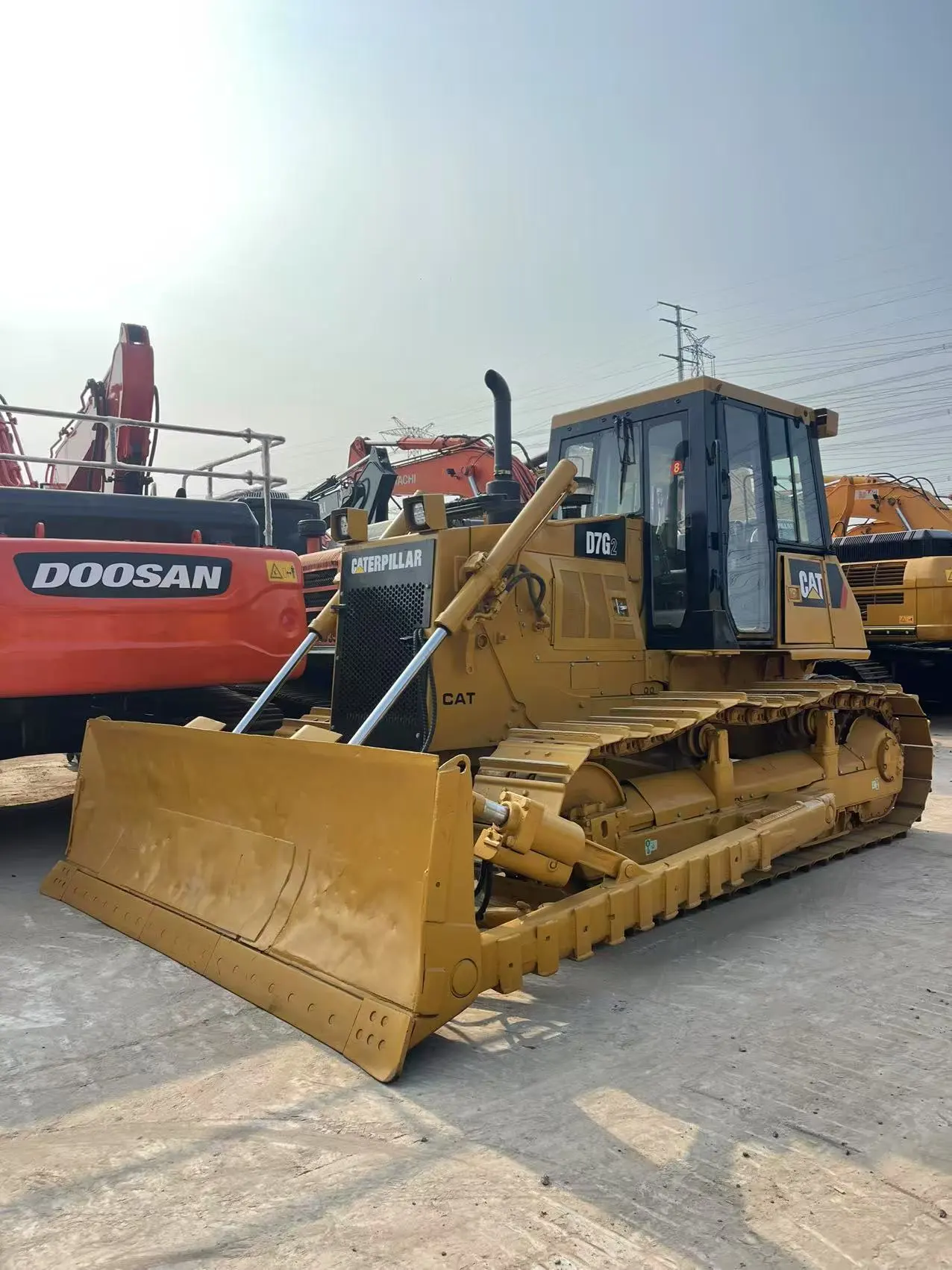 High performance tracked tractor used Caterpillar D7G Bulldozer ready for sale 1
