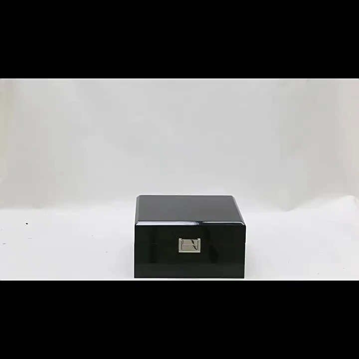 High-gloss piano lacquer watch box 1