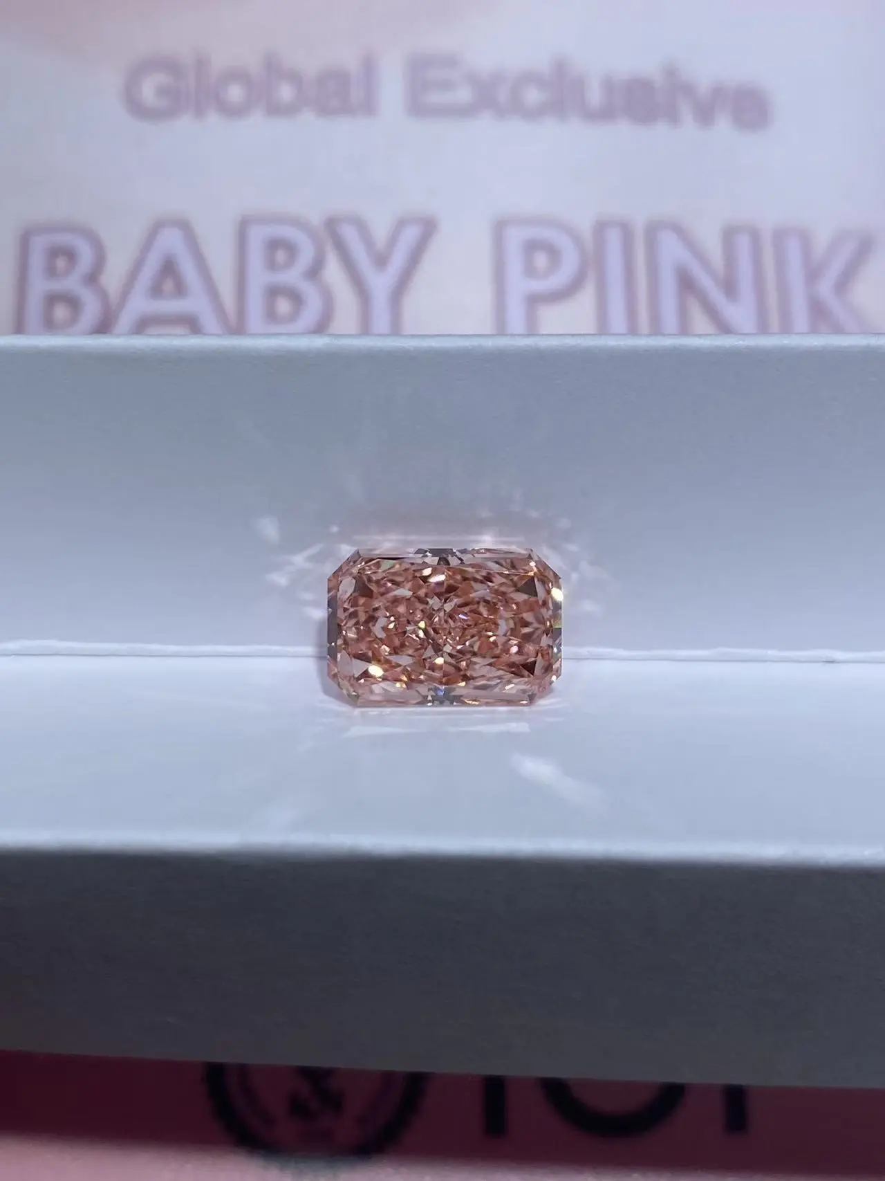 Fancy Intense Pink Radiant-Cut VS1 Clarity Lab-Grown Diamond 4.01ct IGI:782685857 1