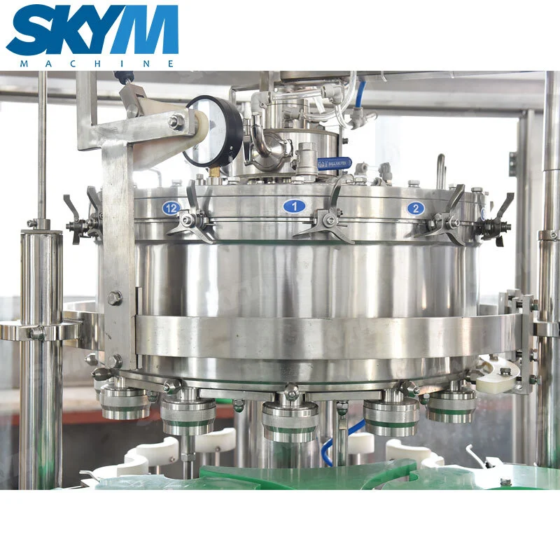 Machine automatique de remplissage et de scellage de canettes en aluminium pour boissons gazeuses 1