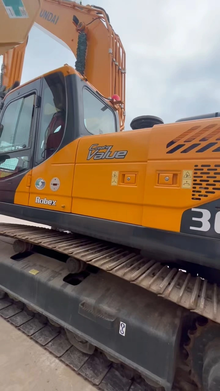 Hyundai R305LC-9 Excavator | 30Ton, Cummins Engine, High Efficiency 1
