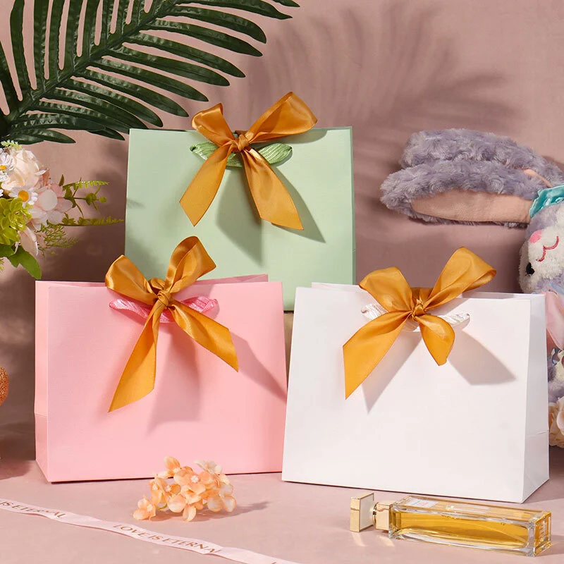 Custom Luxury Paper Shopping Bags With Ribbon Handle