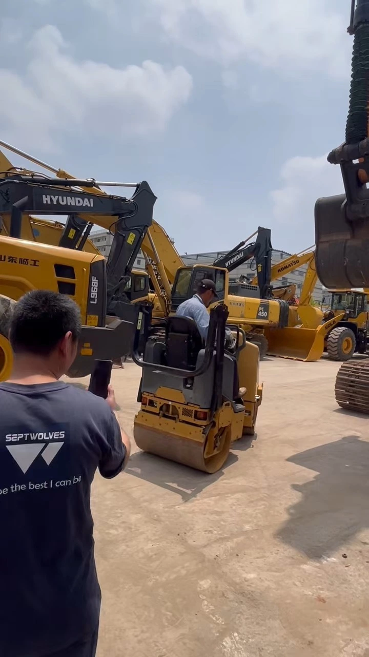 Roller Getar Drum Ganda CAT CB14B 1,5 Ton Bekas | Tahun 2015, 1485kg, Bersertifikat CE 1