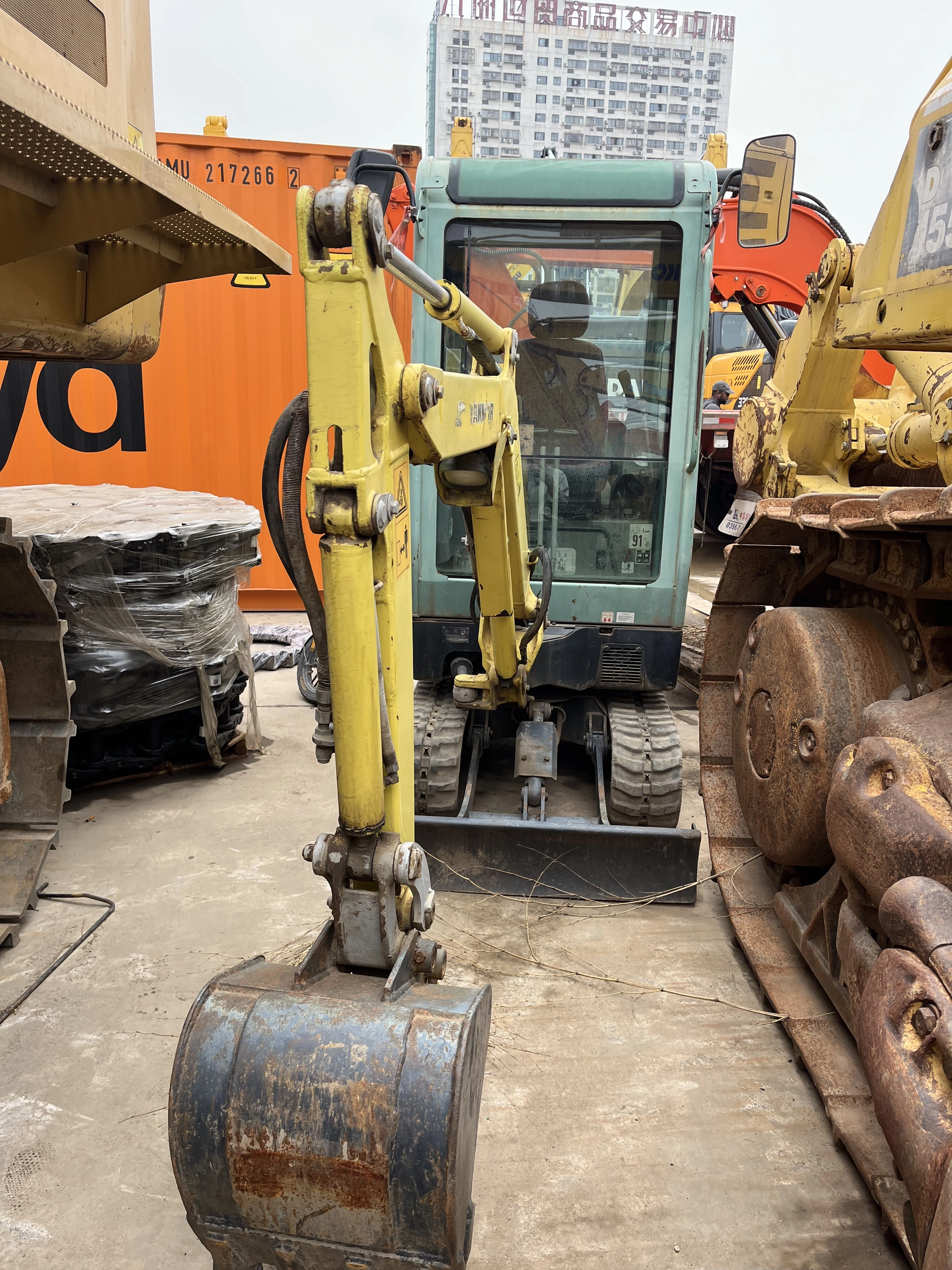 Used Yanmar ViO17 Mini Excavator | 1.7 Ton Zero Tail Swing, Japan Original 1